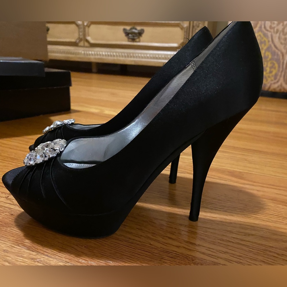 New black heels